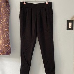 Super smooth work pants. Very comfortable